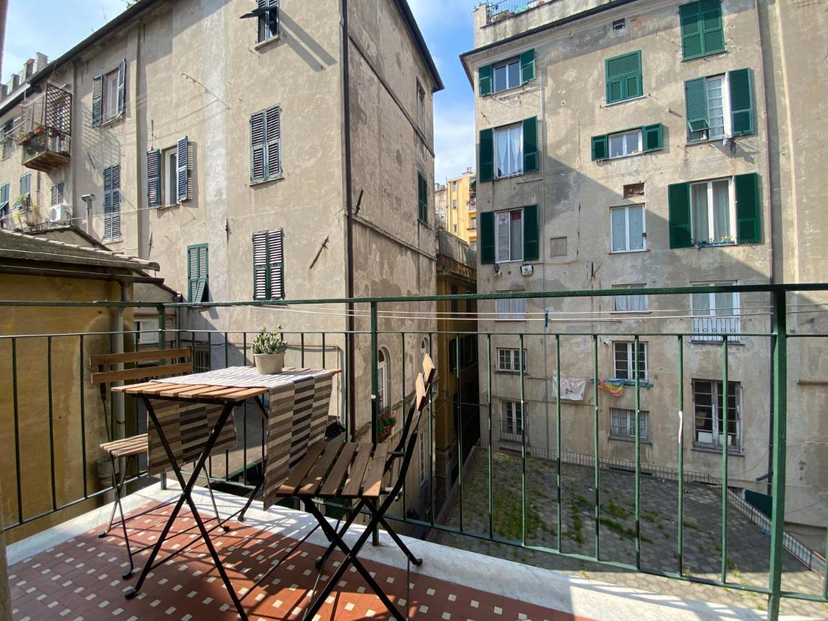 Casaviva- Ampio Appartamento Nei Vicoli Di Genova Exterior photo